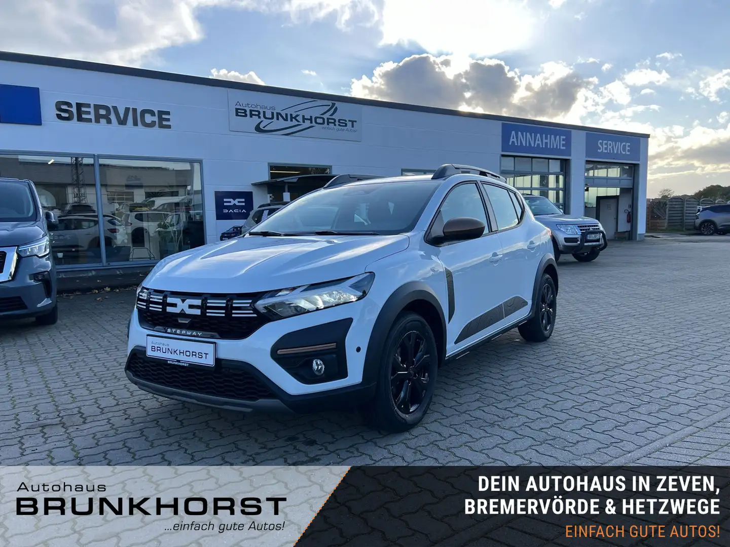 Dacia Sandero Stepway TCe 90 CVT Extreme SHZ+MediaDisplay Weiß - 1