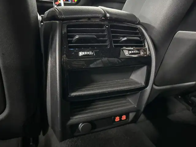 BMW 5 Series view 22
