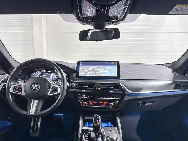 BMW 5 Series view 12