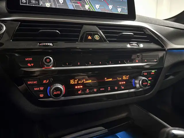 BMW 5 Series view 17