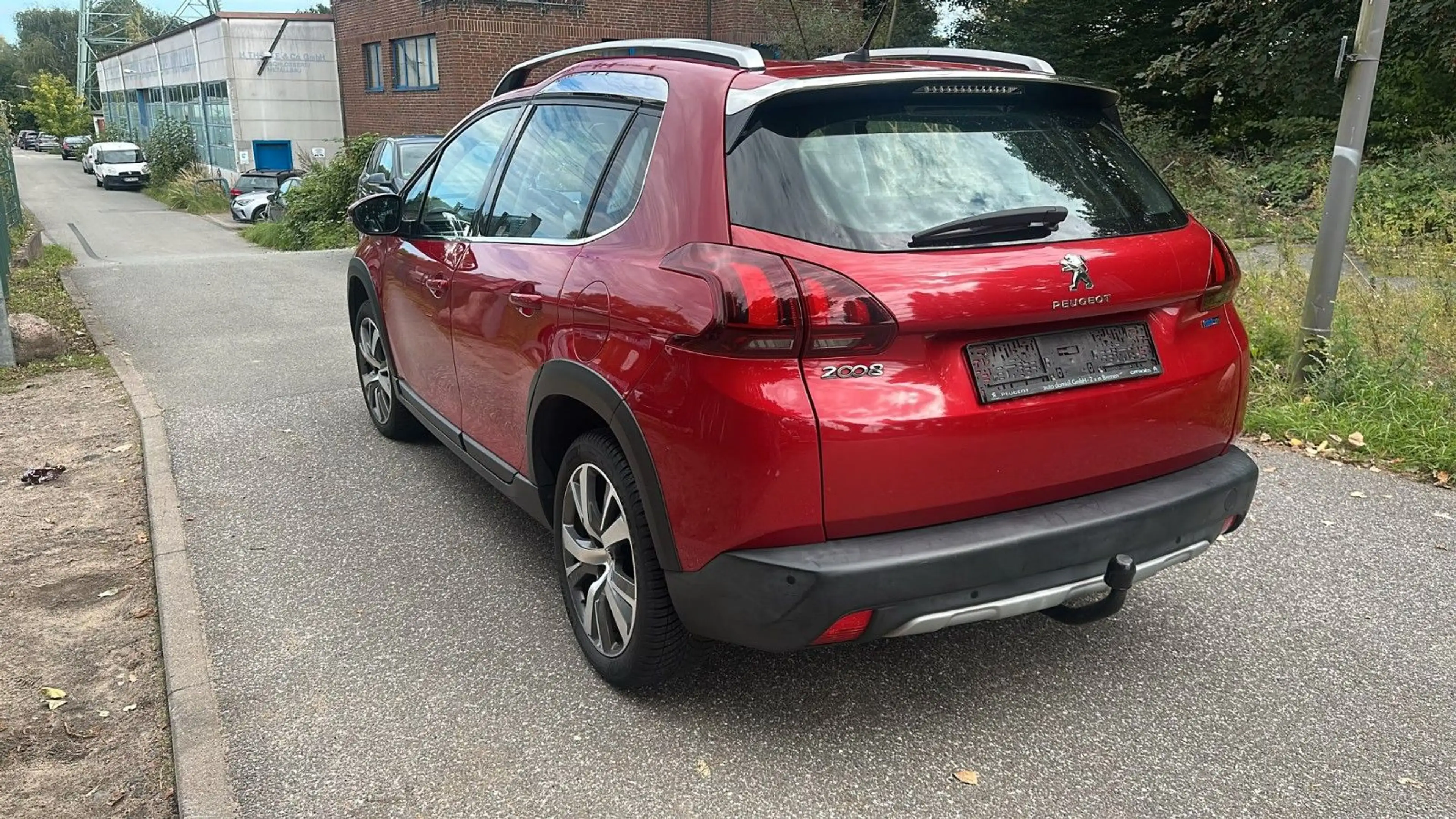 Peugeot 2008 Allure*AUTO*1HAND*1,2LI* — photo 6