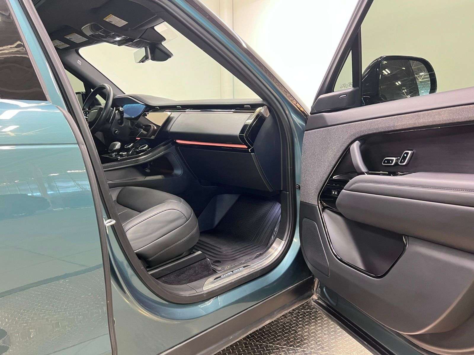 2023 Land Rover Range Rover Sport P400 DYNAMIC SE thumb 29
