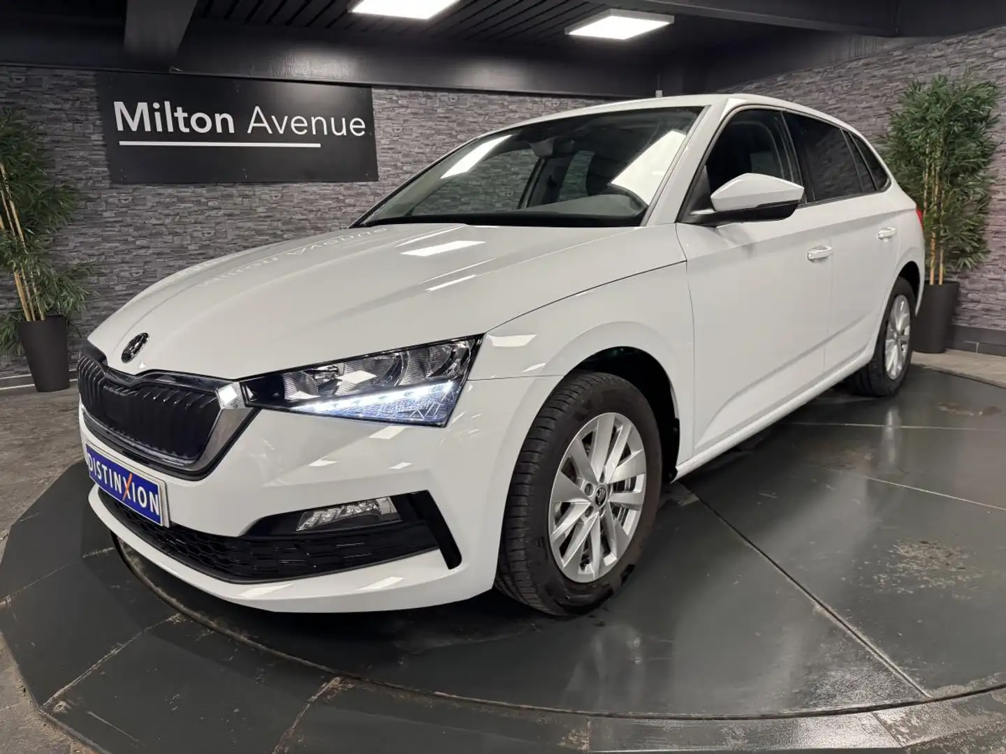 Skoda Scala Scala 1.0 TSI 95 Ambition Blanc - 1
