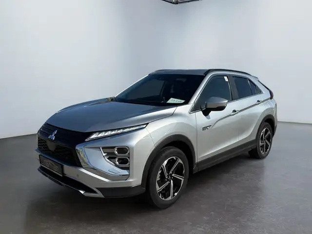 Mitsubishi Eclipse Cross view 2
