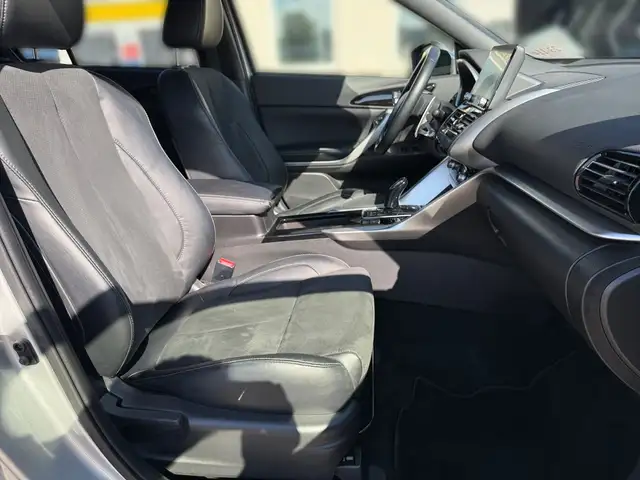 Mitsubishi Eclipse Cross view 10
