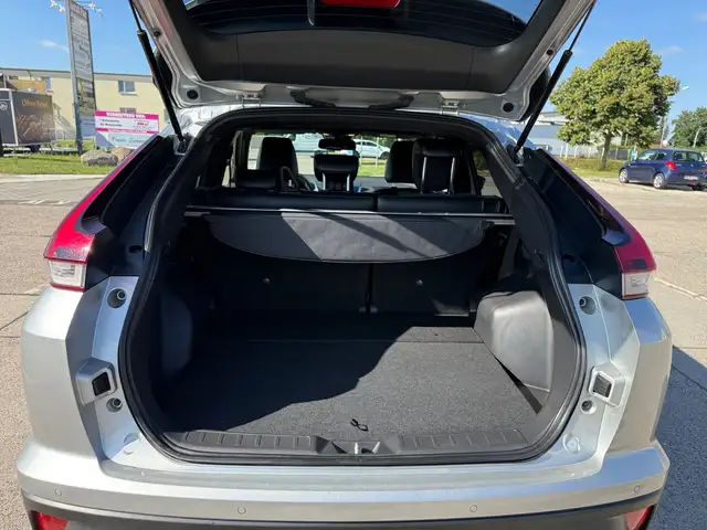 Mitsubishi Eclipse Cross view 14