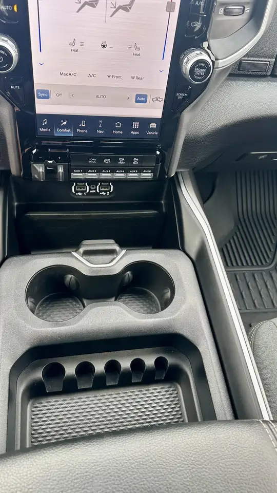 RAM 3500 снимка RAM 3500