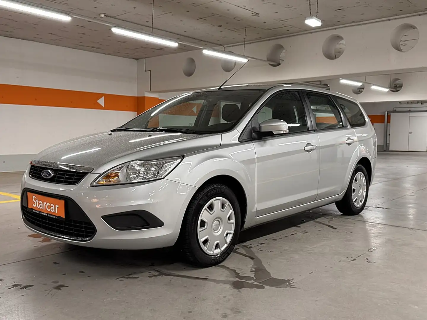 Ford Focus Traveller Trend 1,6 TDCi KLIMA* SOFORT FINANZIE... Grau - 1