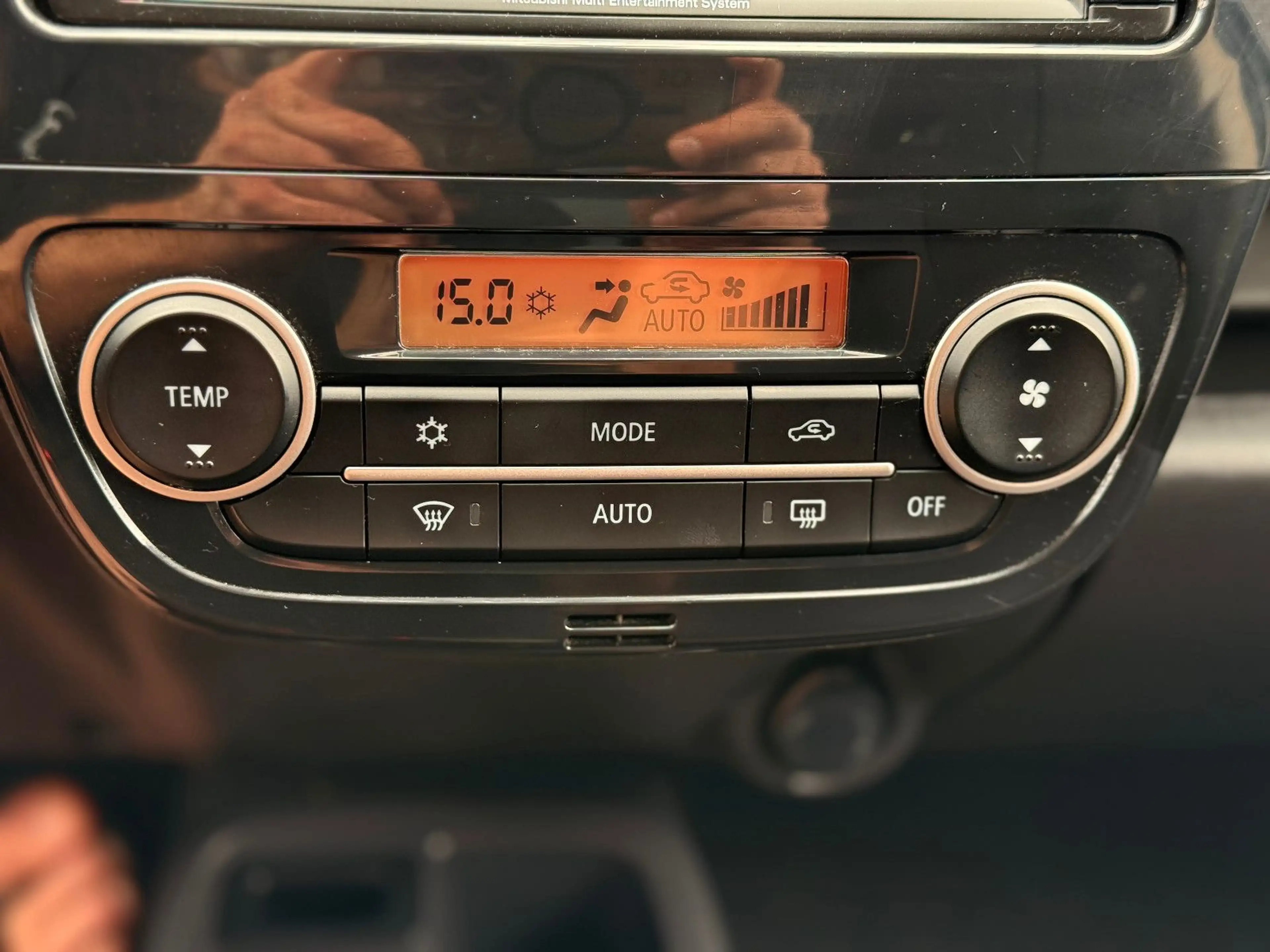 Mitsubishi Space Star Shine+*Navigation*Klimaautomatik*ZV* — photo 12