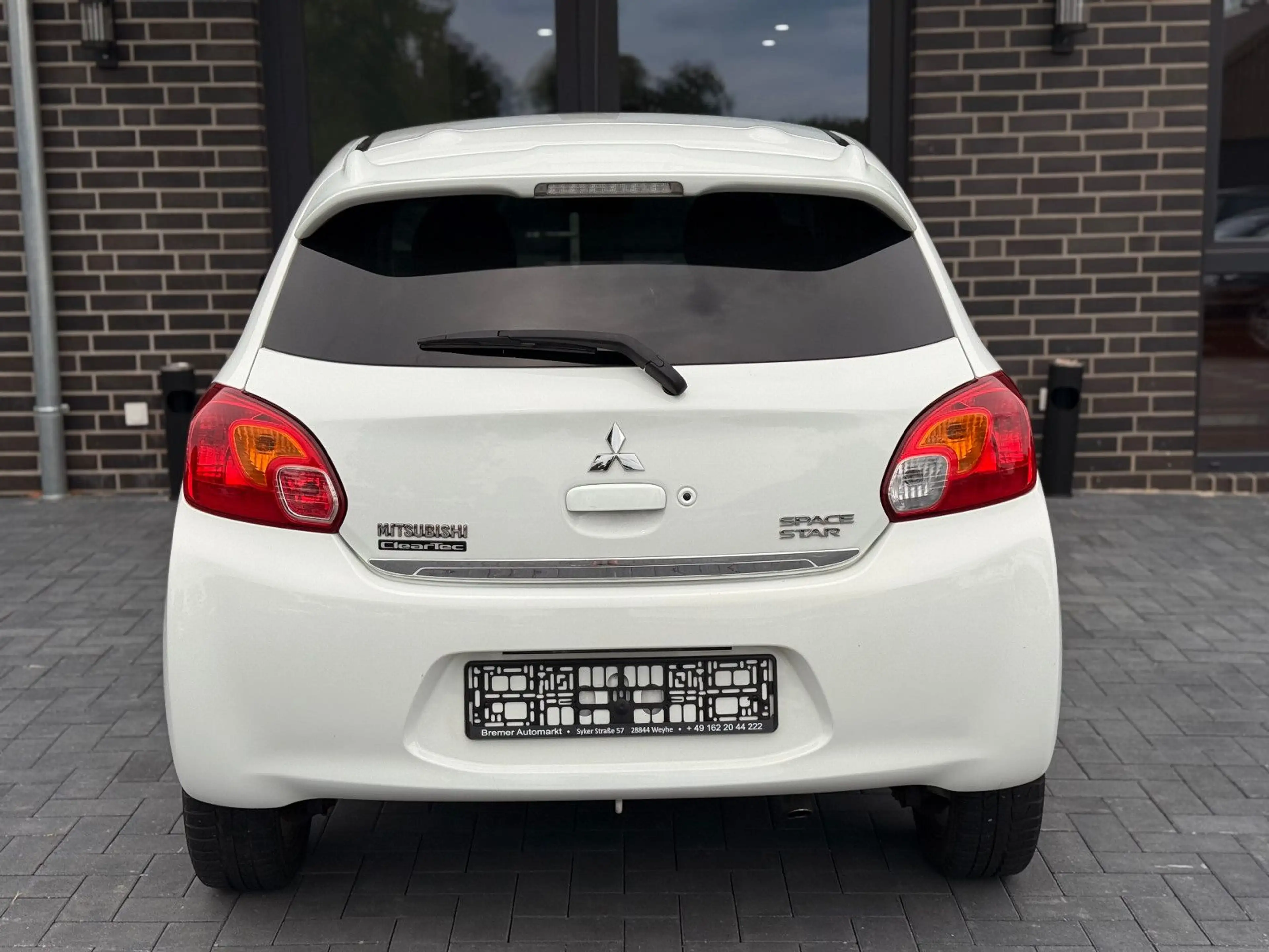 Mitsubishi Space Star Shine+*Navigation*Klimaautomatik*ZV* — photo 7