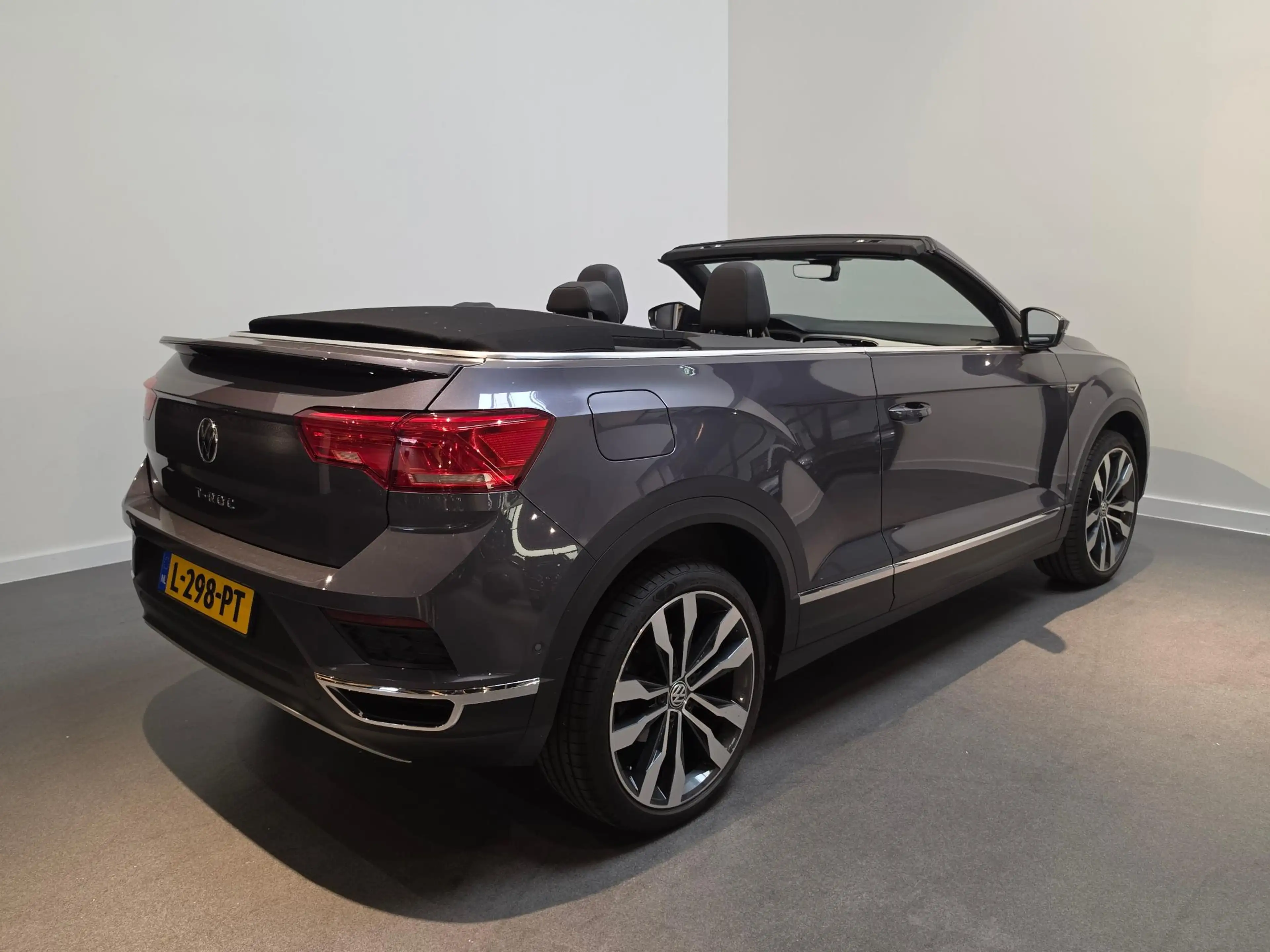 Volkswagen T-Roc Cabrio 1.5 TSI R-Line Stoel & Stuurverwarming - Ap — photo 6