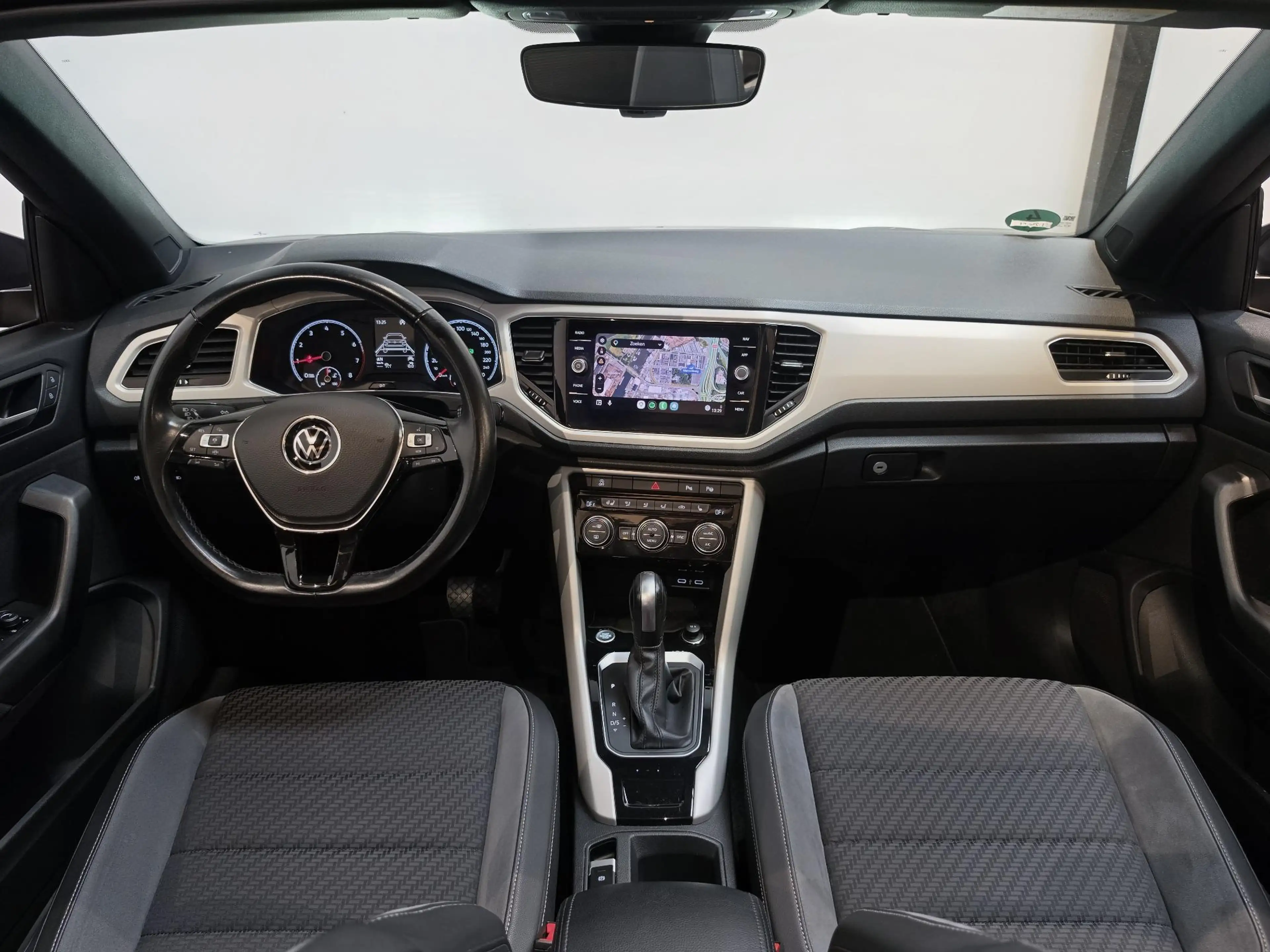 Volkswagen T-Roc Cabrio 1.5 TSI R-Line Stoel & Stuurverwarming - Ap — photo 15