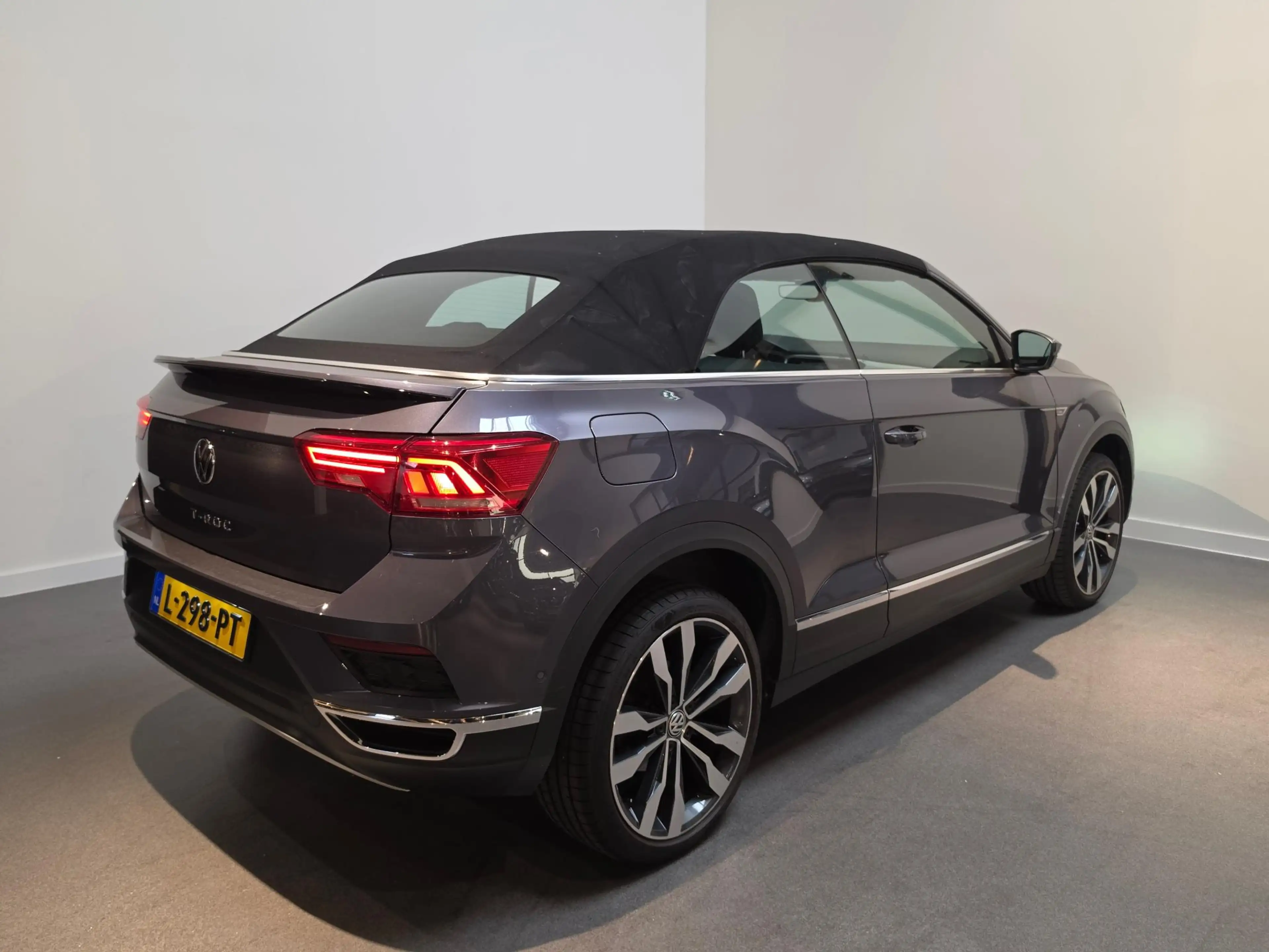 Volkswagen T-Roc Cabrio 1.5 TSI R-Line Stoel & Stuurverwarming - Ap — photo 13
