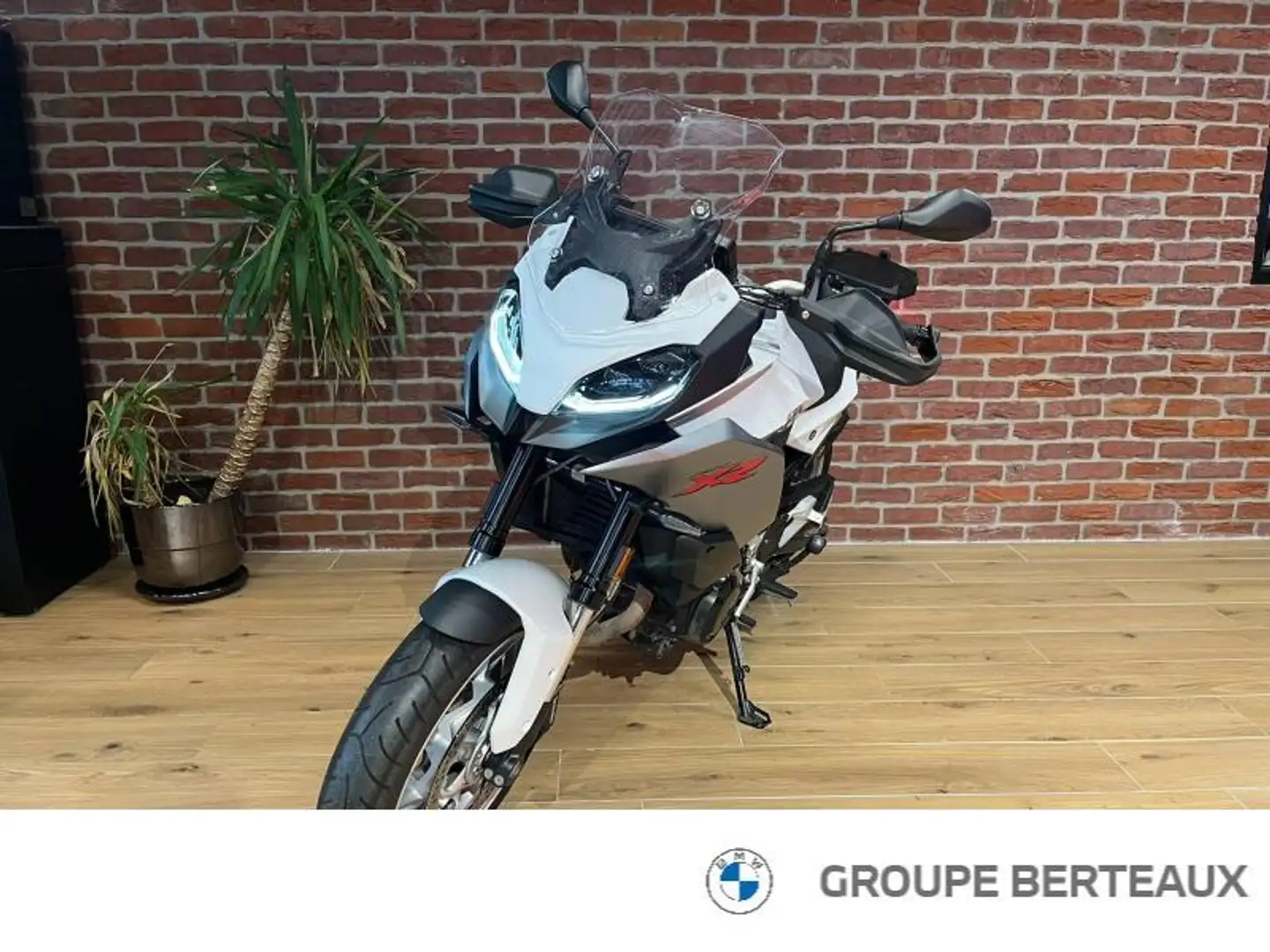 BMW F 900 XR F 900 XR Білий - 1