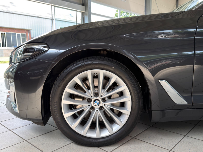 BMW 530 i Touring Luxury Line / HUD / PANO / R-Cam — photo 2