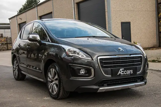 Peugeot 3008 view 3