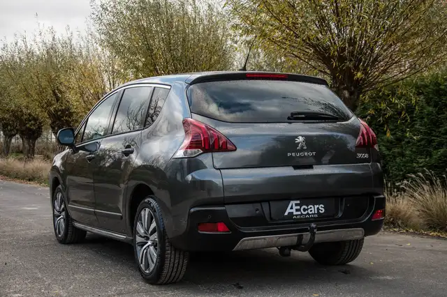 Peugeot 3008 view 2