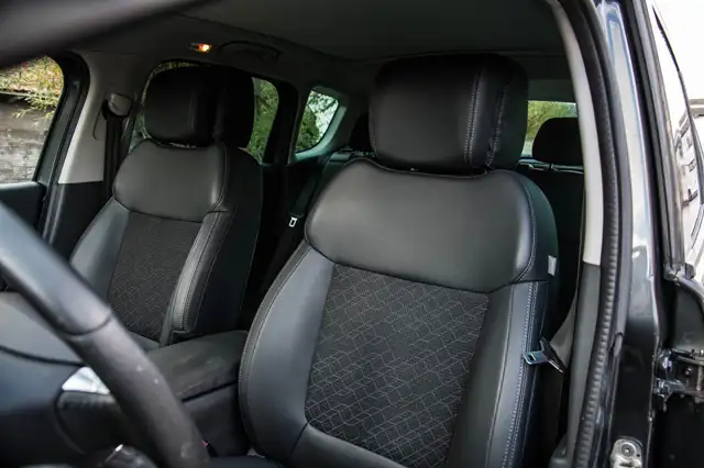 Peugeot 3008 view 11