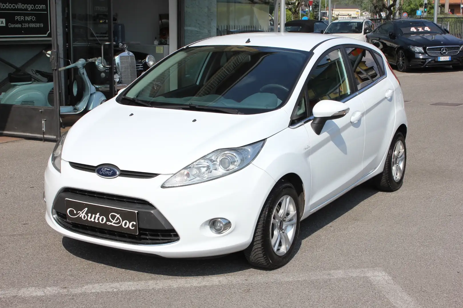 Ford Fiesta 1.4 TDCI 68CV 5 PORTE TITANIUM DISTRIBUZIONE FATTA Blanco - 1