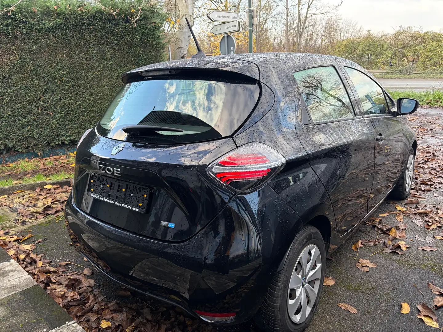 Renault ZOE Life Z.E. 50 Allwetter, SHZ, Mietbatterie Schwarz - 2