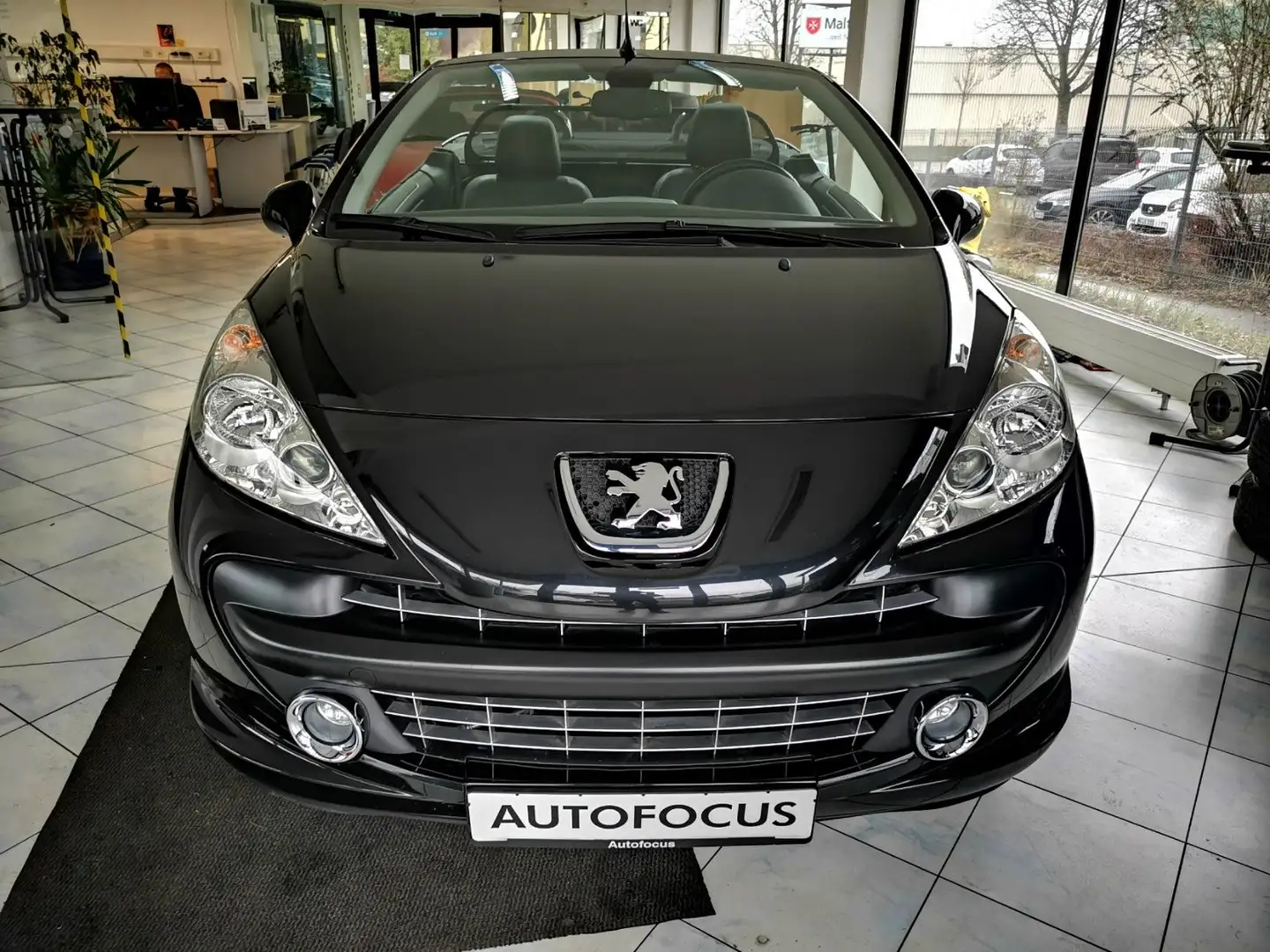 Peugeot 207 CC Cabrio-Coupe Sport*Leder*Klimaaut* Černá - 2