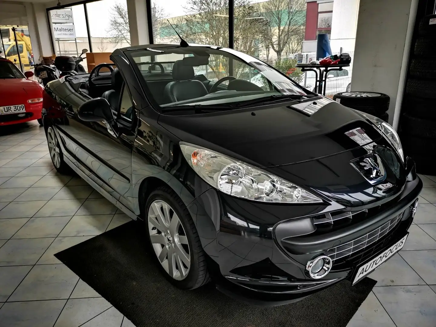 Peugeot 207 CC Cabrio-Coupe Sport*Leder*Klimaaut* Černá - 1