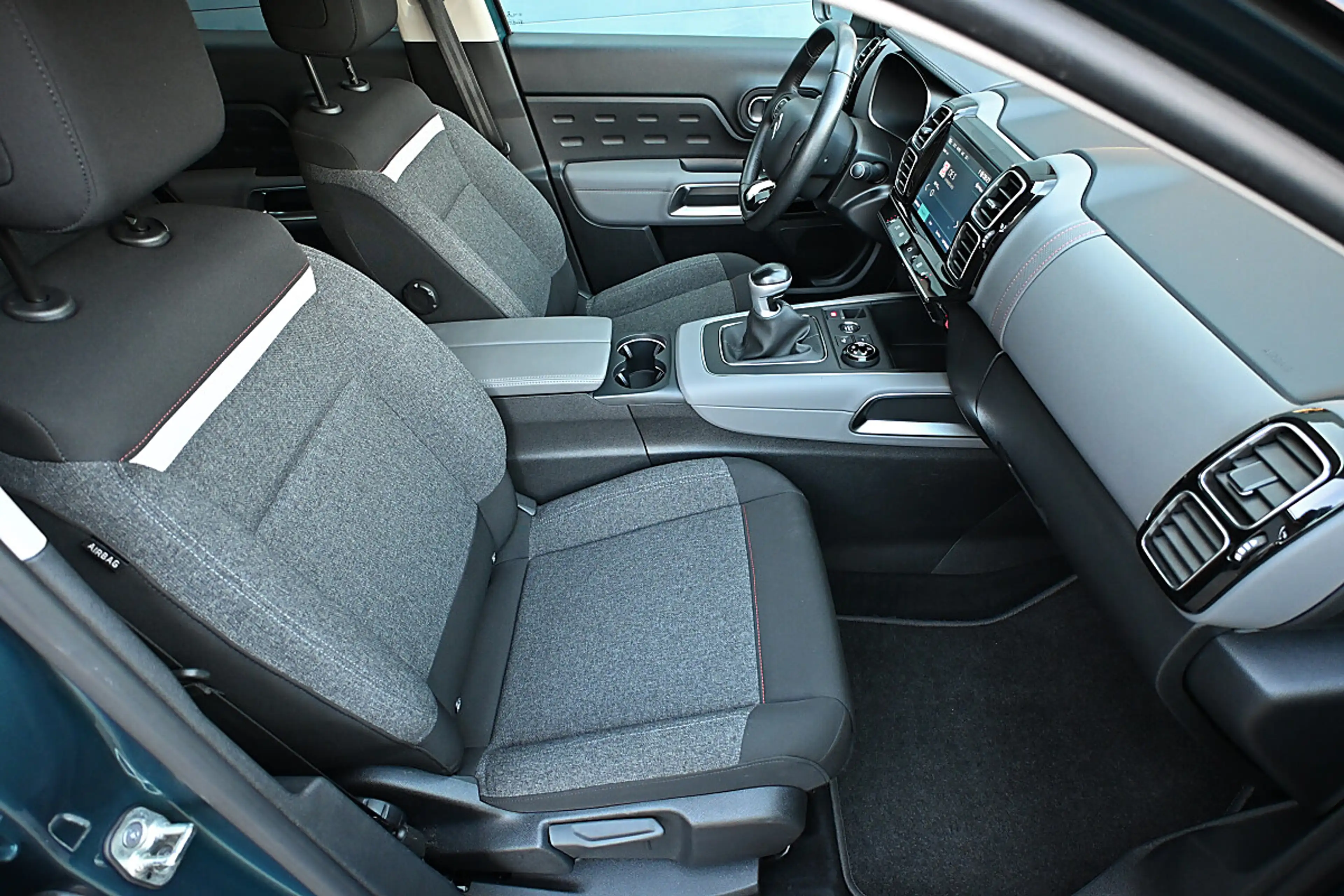 Citroen C5 Aircross PureTech 130 S&S Feel LED, AppleCarPlay / Andro... — photo 8