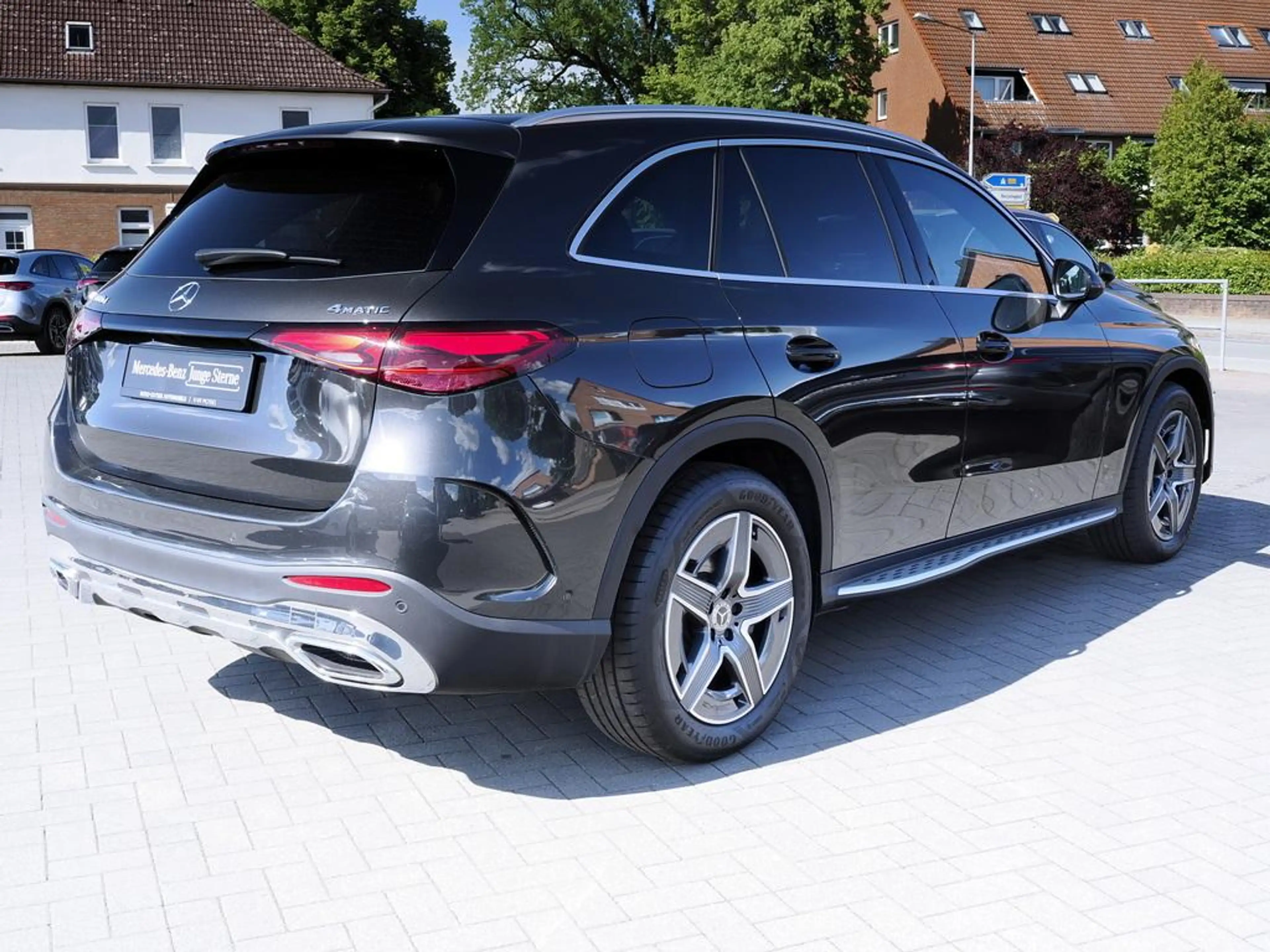 Mercedes-Benz GLC 300 d AMG 4M AHK PANO SHZ KLIMA — photo 6