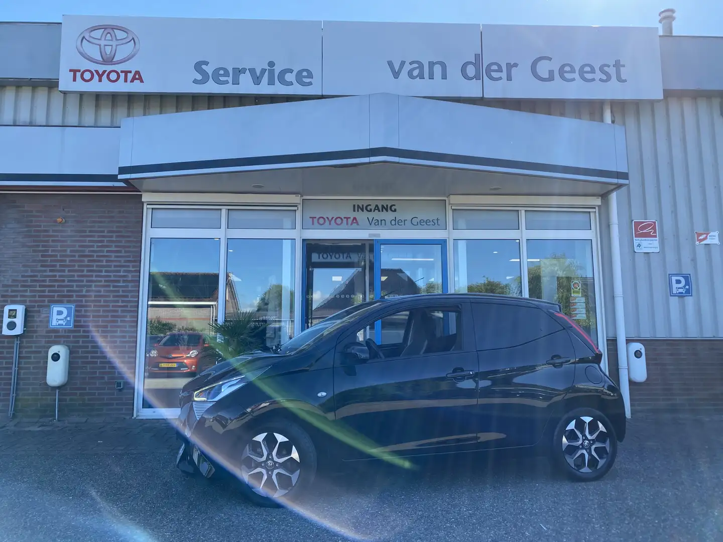 Toyota Aygo 1.0 VVT-i x-joy Negro - 1