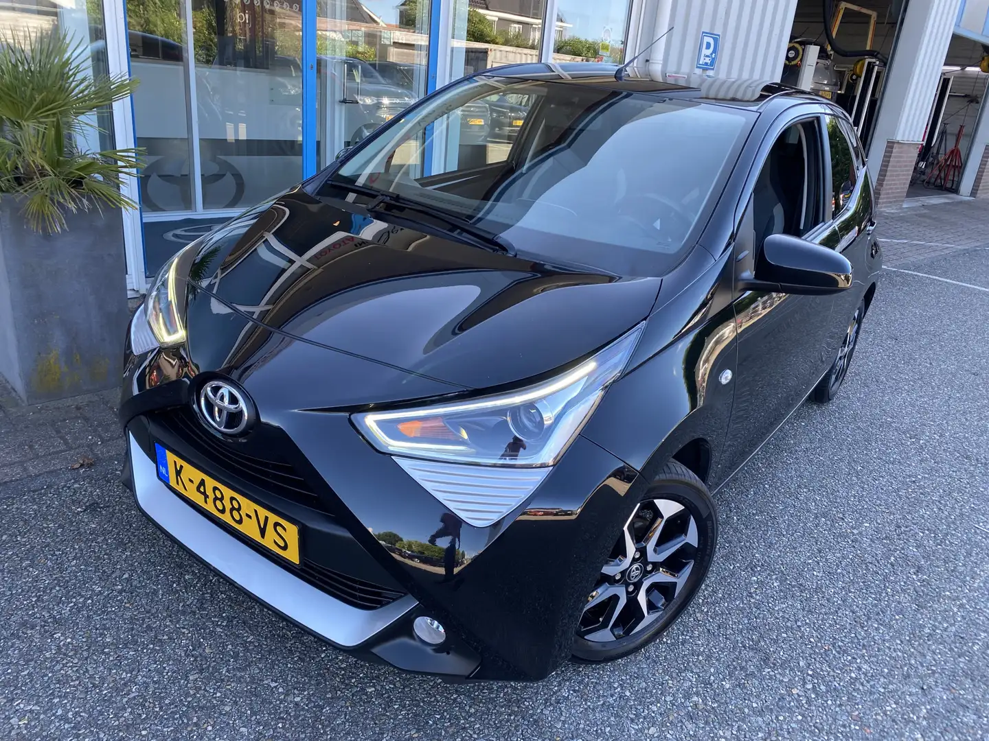 Toyota Aygo 1.0 VVT-i x-joy Negro - 2