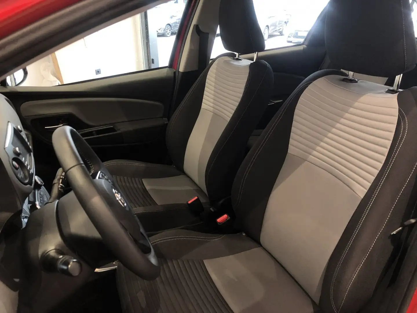 Toyota Yaris Yaris 1.5 Hybrid 5 porte Active Червоний - 2
