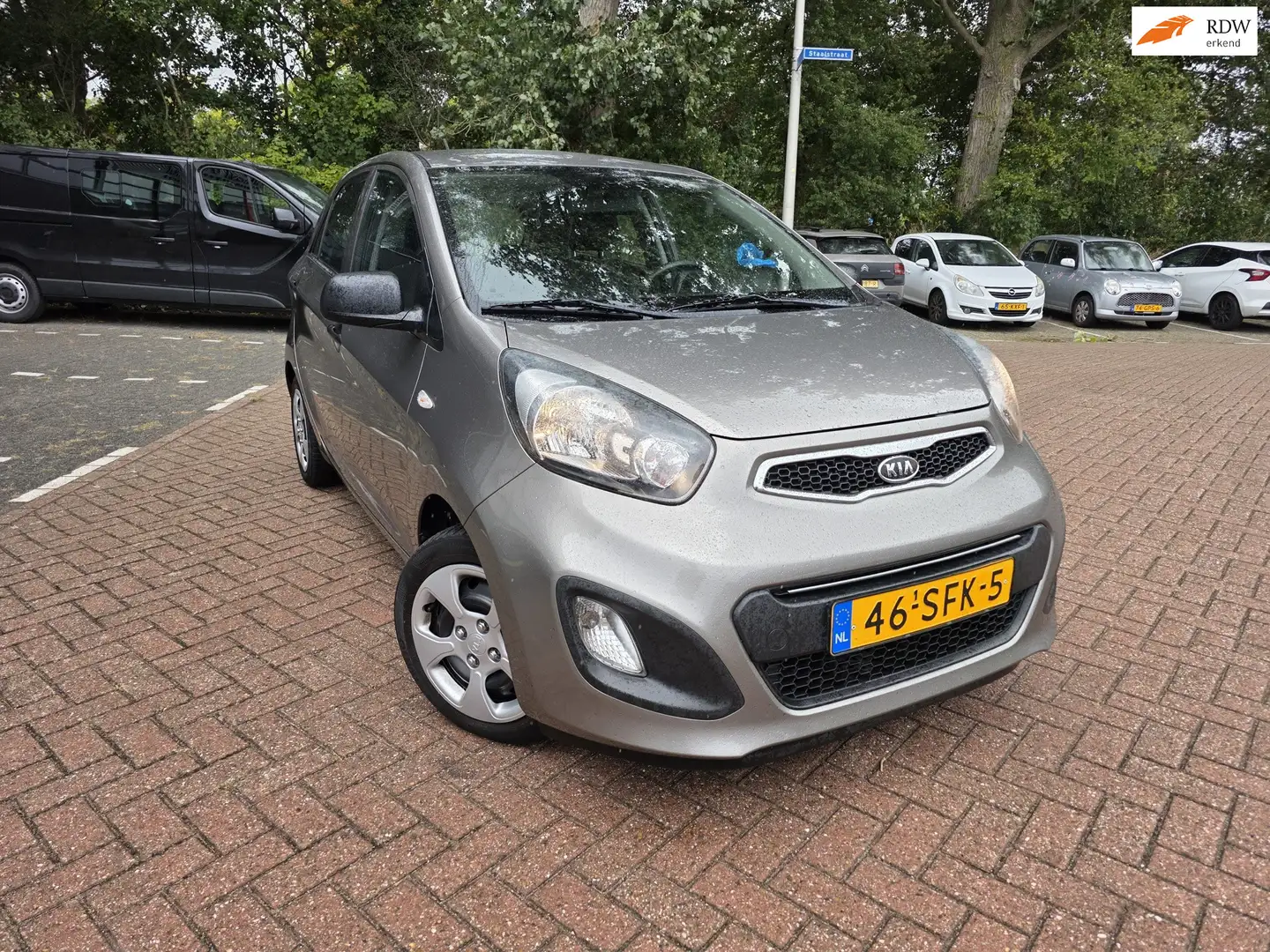 Kia Picanto 1.0 CVVT Comfort Pack Airco 5 DR Grijs - 1