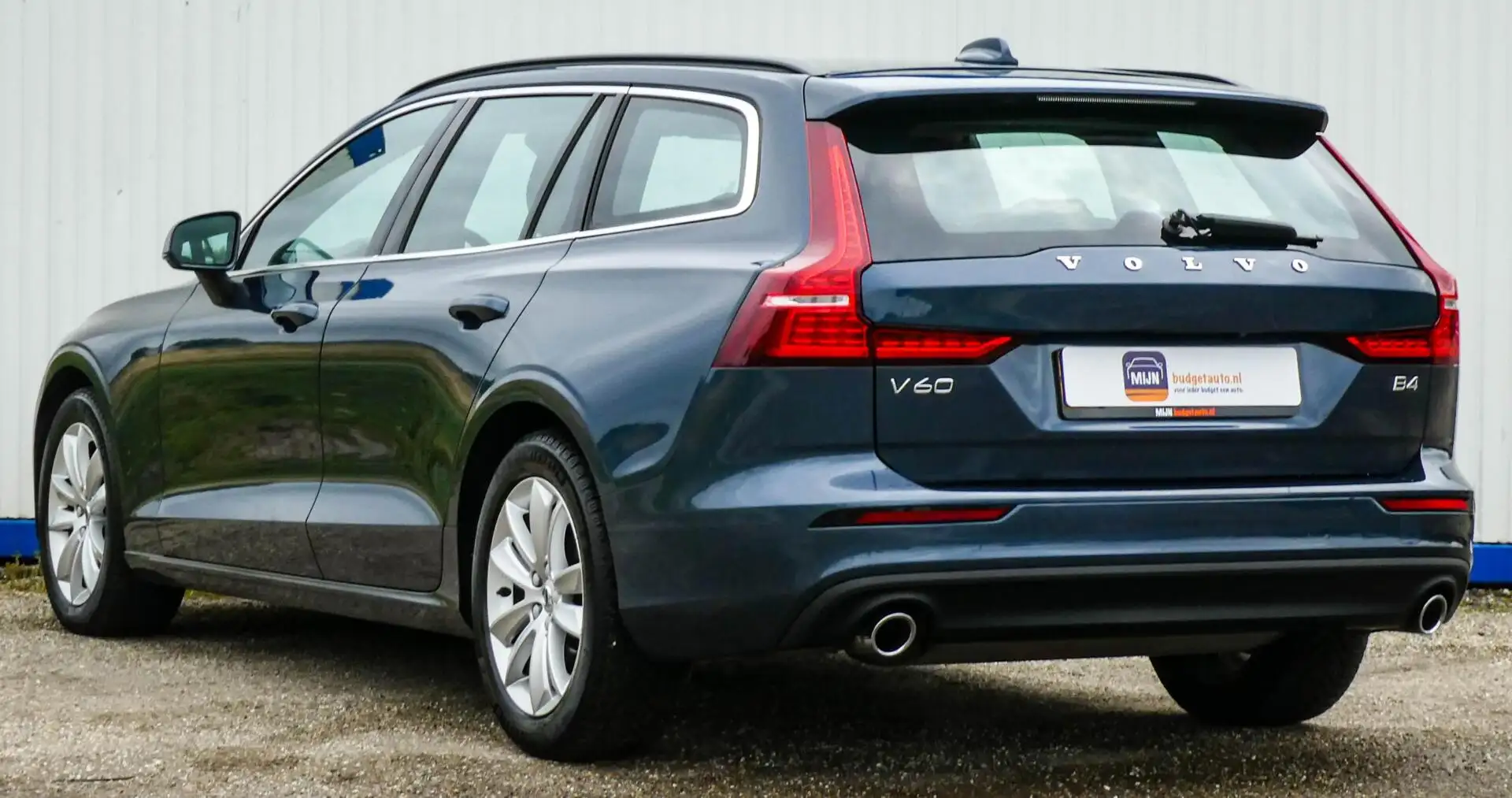 Volvo V60 2.0 B4 Momentum Business Blu/Azzurro - 2
