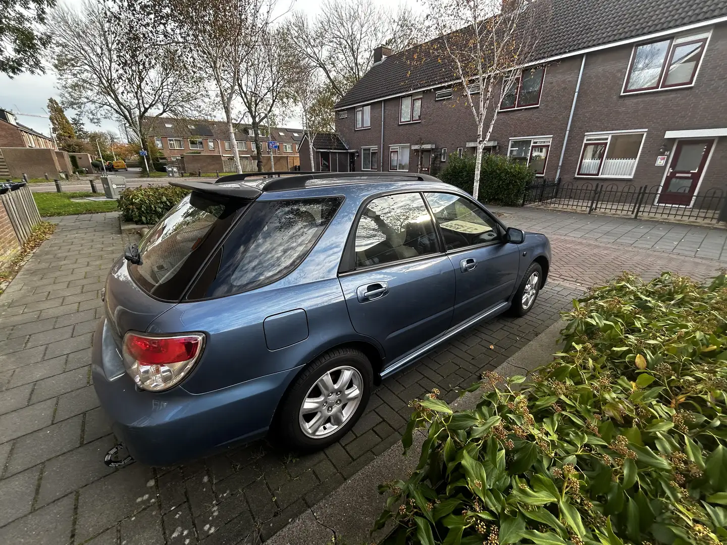 Subaru Impreza 1.5R Comfort bij intresse graag bericht sturen Blauw - 1