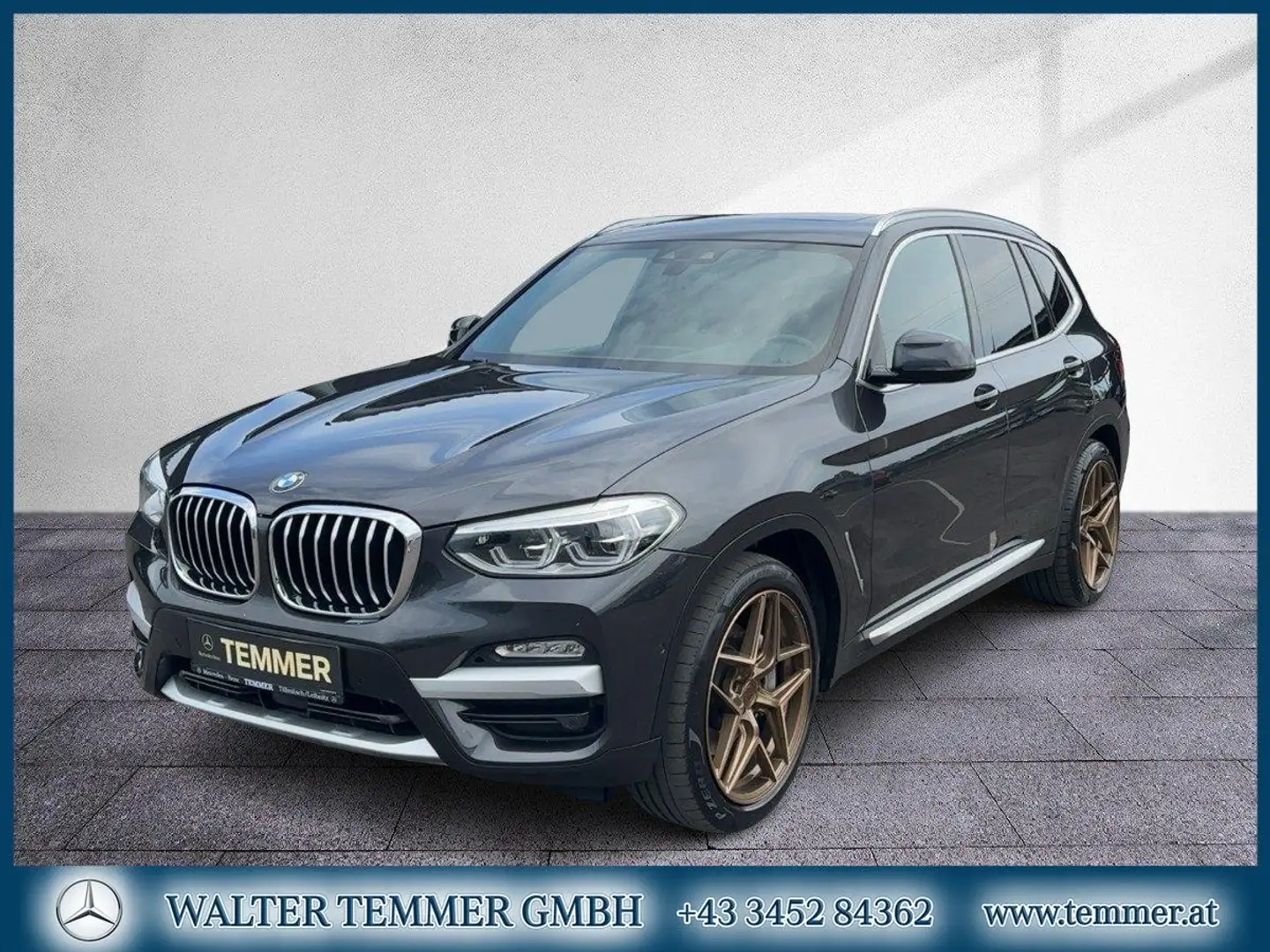 BMW X3 30d xDrive AUT Xline PANO HEAD UP STHZG Grau - 1