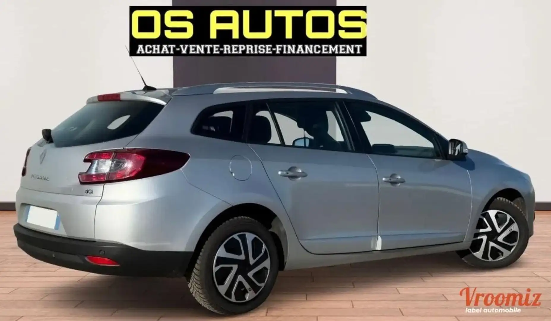 Renault Megane III Estate 1.5 dCi - 110ch (5 cv) BVM6 - GPS - 2014, PACK CLIM, SIEGES CHAUFFANT Grau - 2