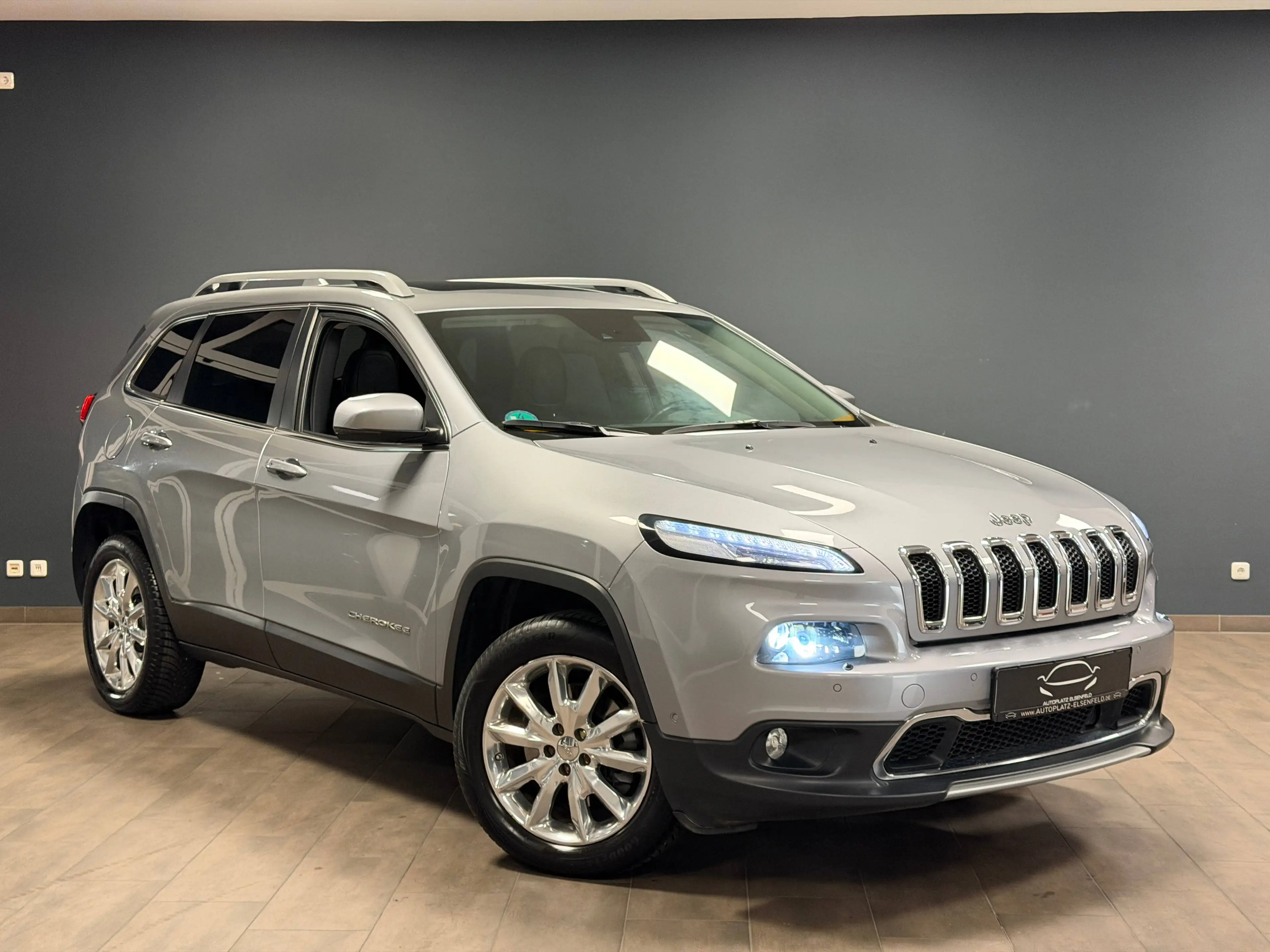 Jeep Cherokee 2.0 Limited 4WD /PANO/LEDER/MEMO/ACC/SZBELÜFT/LENKHZ/AHK — photo 7