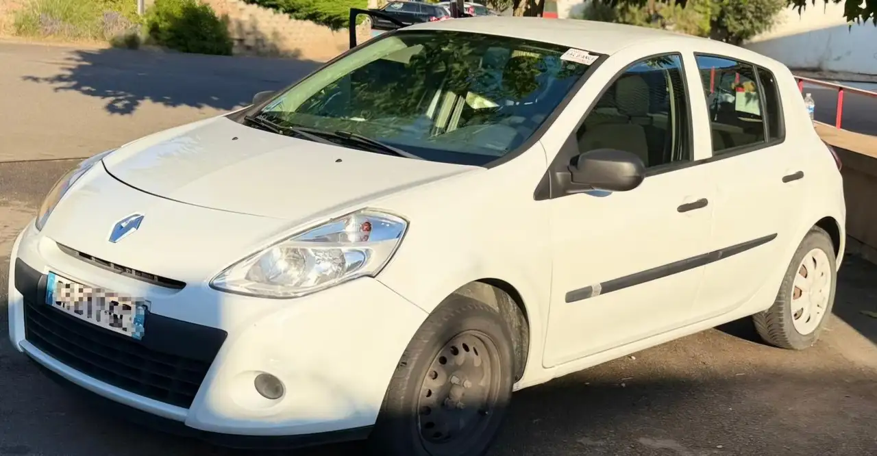 Renault Clio Citadine 3 portes — photo 2