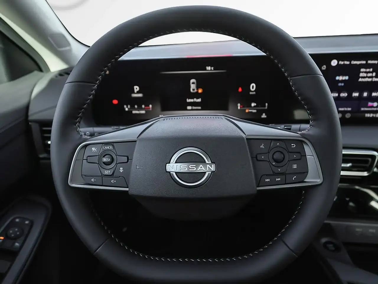 Nissan Sentra photo Nissan Sentra