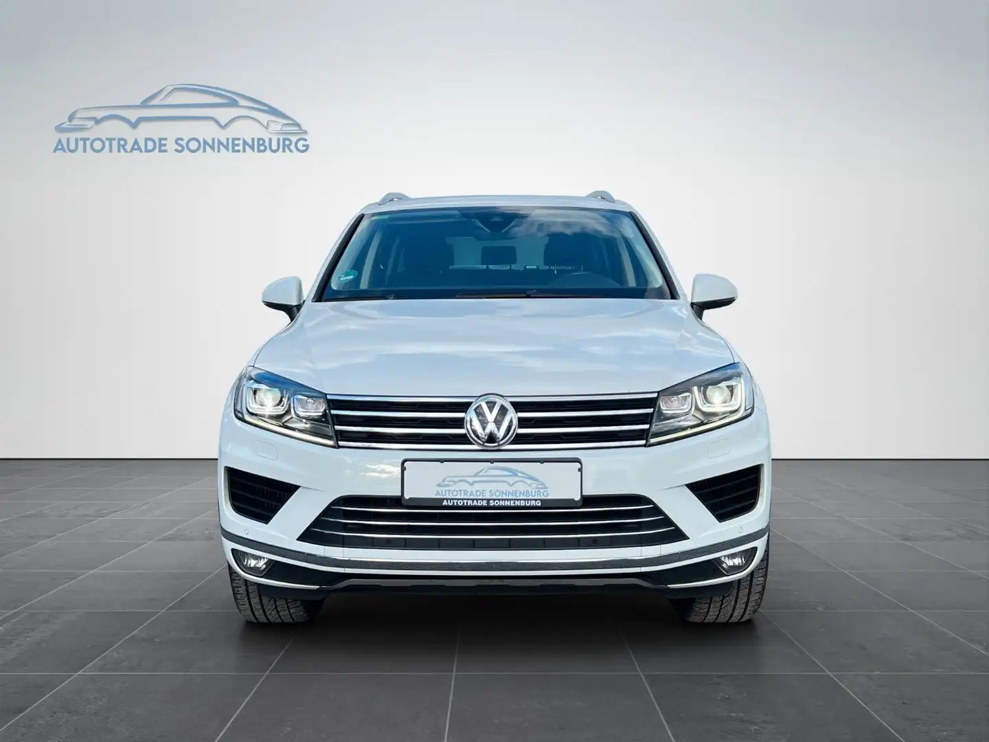 Volkswagen Touareg V6 TDI BMT/Executive/Terrain/AHK/KAMERA Weiß - 2