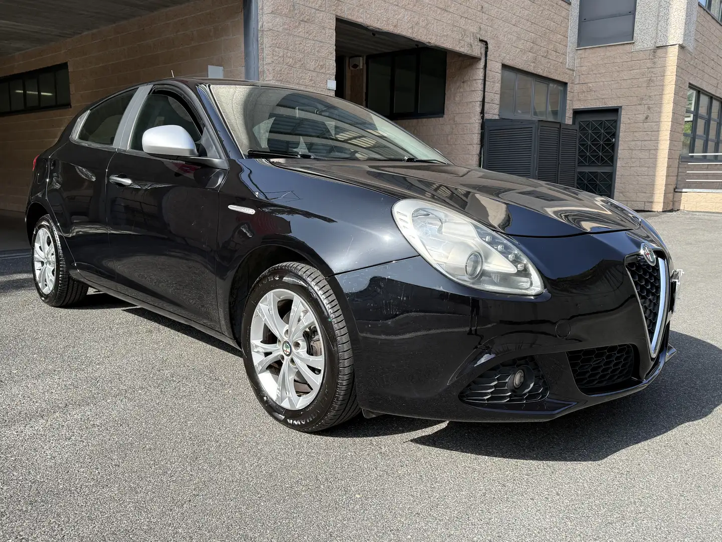 Alfa Romeo Giulietta 1.6 JTDM-2  Exclusive Nero - 2