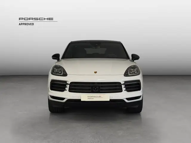 Porsche Cayenne view 8