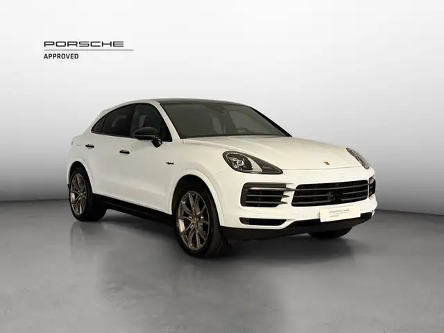 Porsche Cayenne view 7
