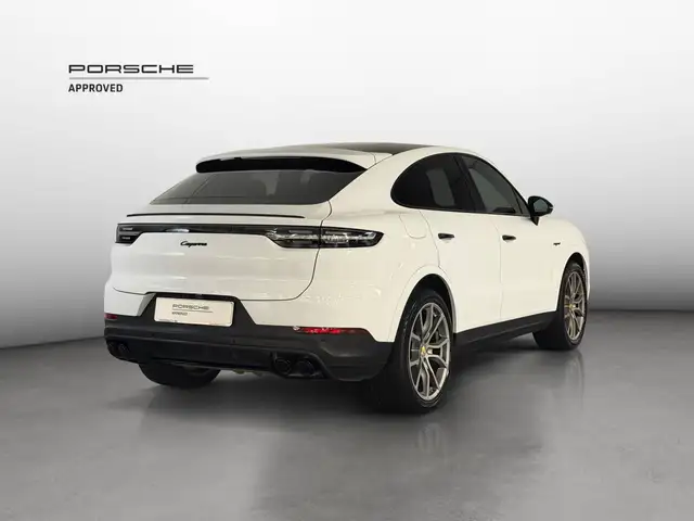 Porsche Cayenne view 5