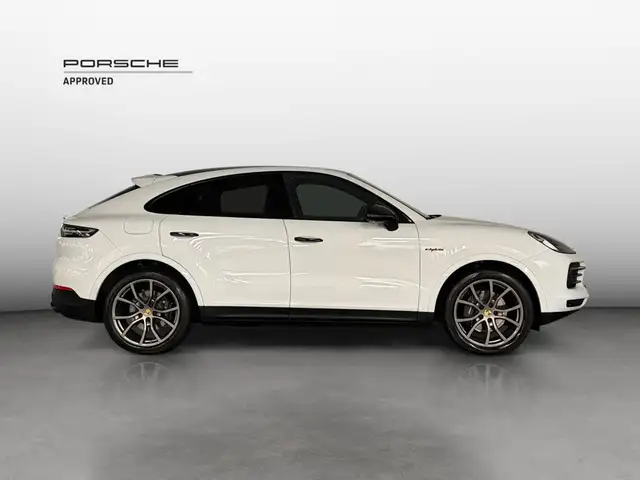 Porsche Cayenne view 6