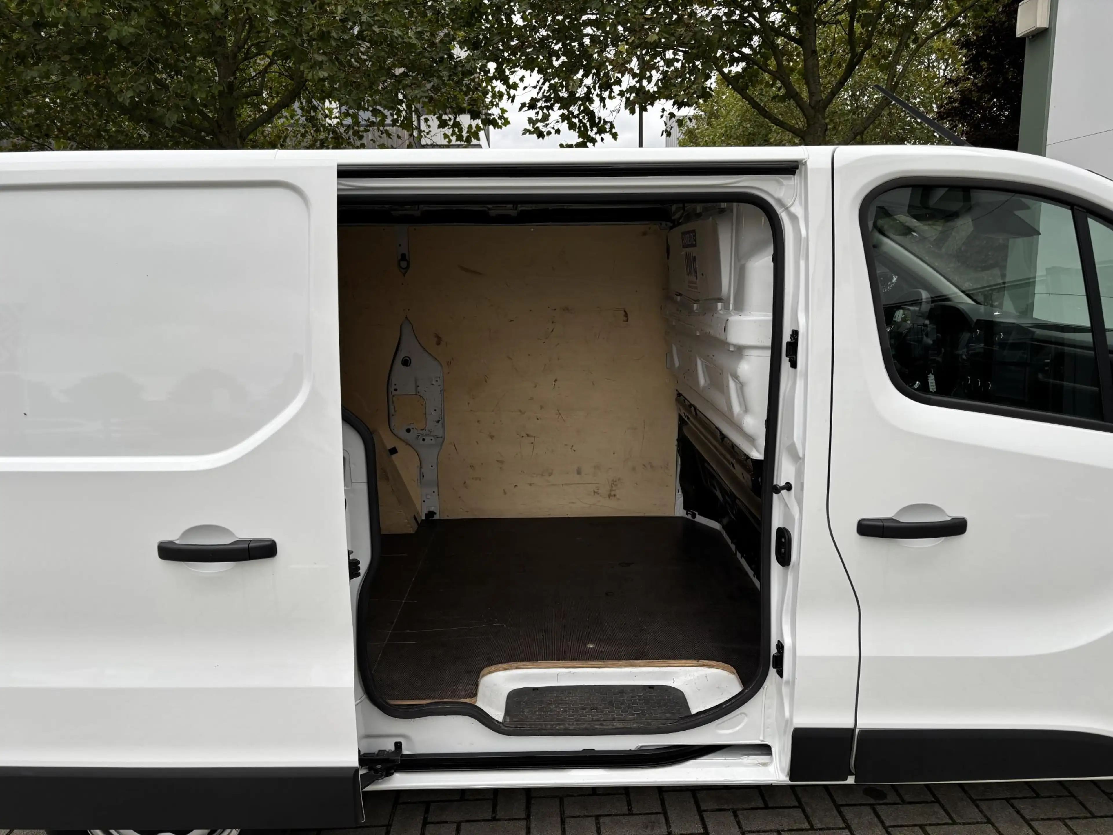 Renault Trafic 2.0 dCi 130 T29 L1H1 Comfort Airco | Betimmering l — photo 24