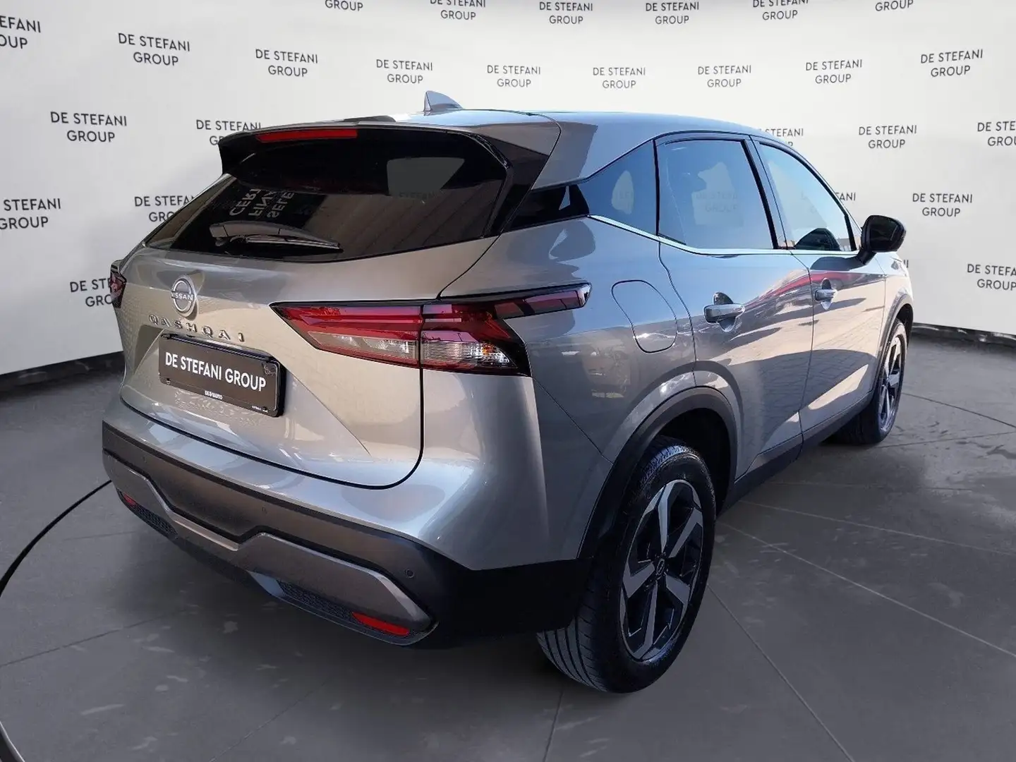 Nissan Qashqai Qashqai 1.3 mhev N-Connecta 2wd 140cv Plateado - 2