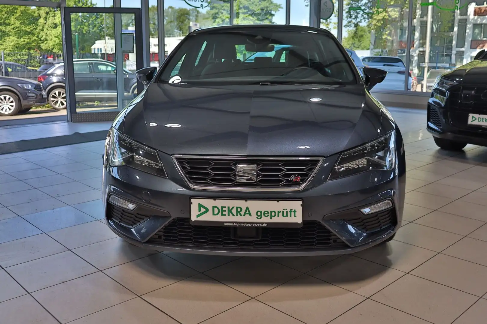 SEAT Leon FR  1,5 TGI  Pano/Kamera Grau - 2