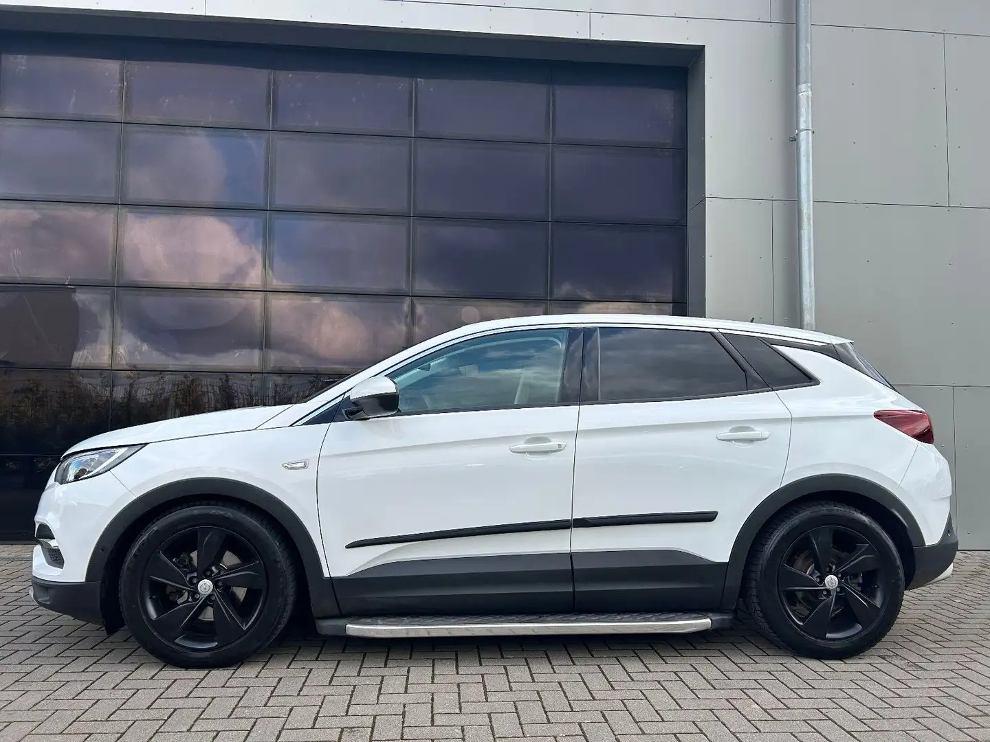 Opel Grandland X Autom|AHK|Kam|Sportsitz|elektr. Koff Weiß - 2
