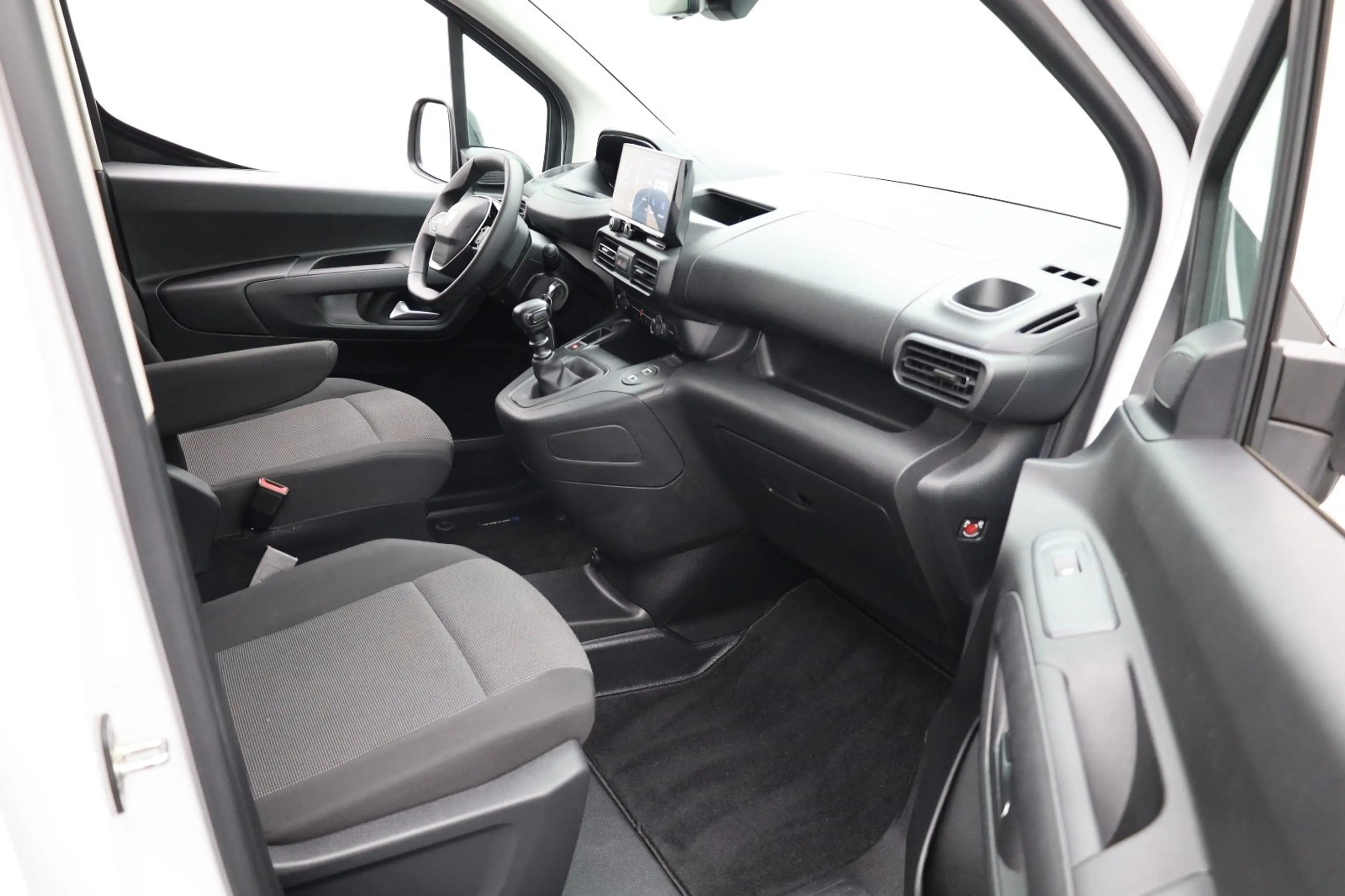 Peugeot Partner 1.5 BlueHDi 100 S&S L1 Trekhaak | Kunststof Laadvl — photo 11